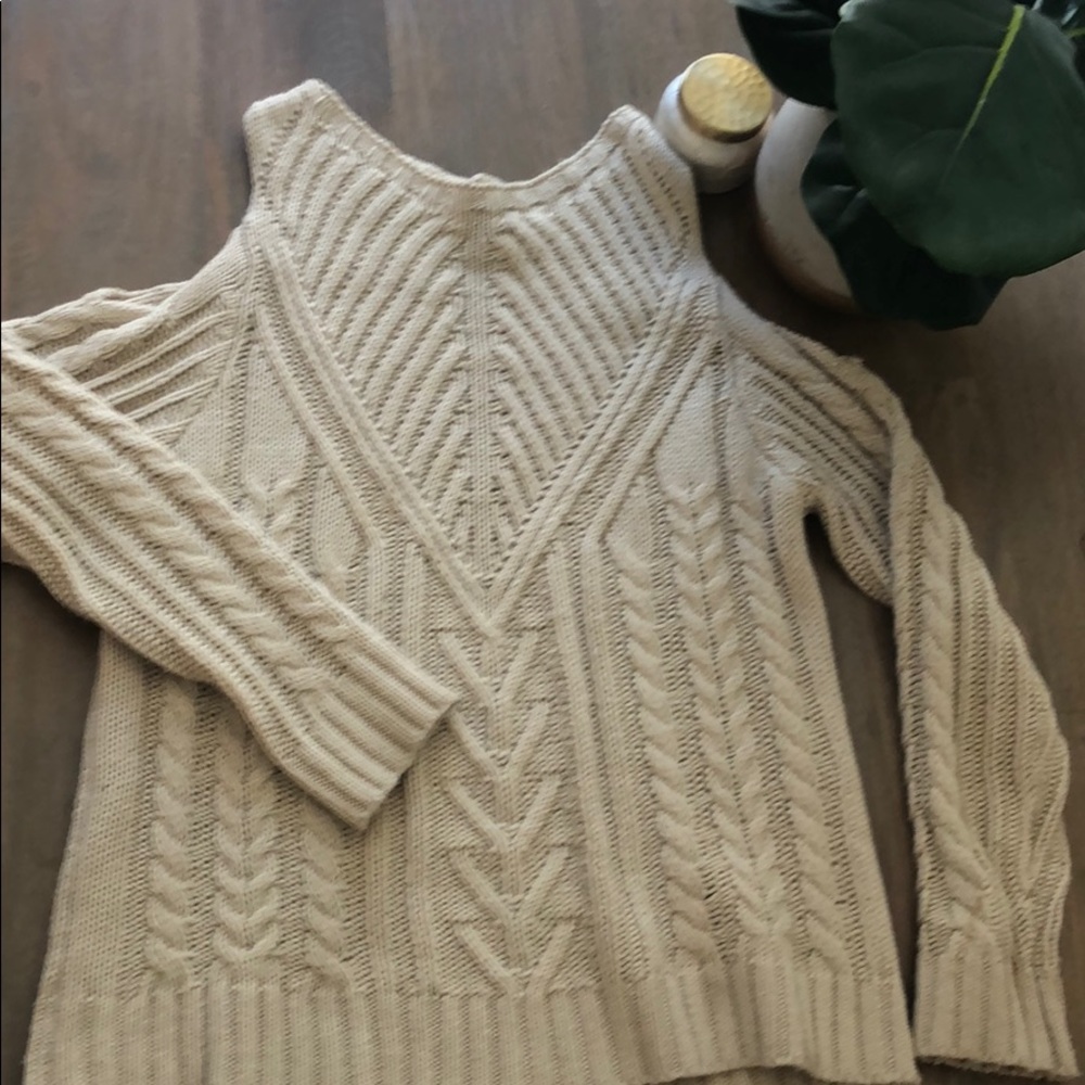 Peep Shoulder Sweater